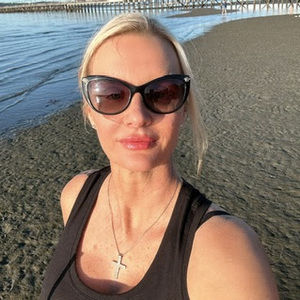 Meet your Posher, Corrine